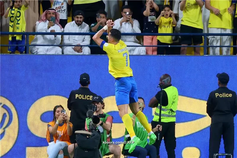 رونالدو يتوج بجائزة هداف الدوري السعودي.. تعرف على الترتيب كاملا