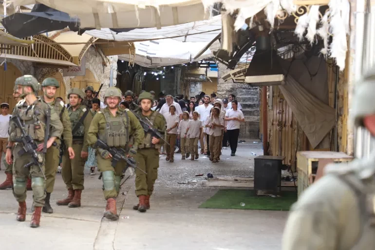 قوات الاحتلال تقتحم بلدات بالضفة وتشن حملة اعتقالات