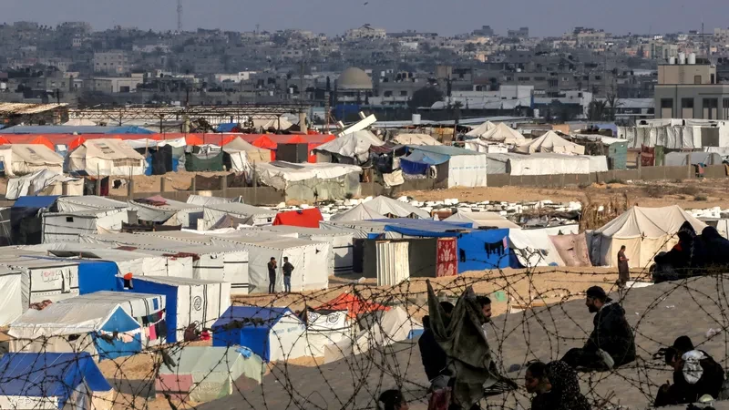 مصر تُحذر من مخاطر عملية عسكرية إسرائيلية محتملة بمنطقة رفح الفلسطينية