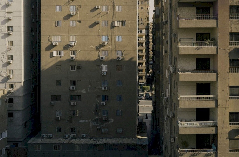 تقرير: 115 ألفاً من أهالي غزة في مصر يعيشون في الظل