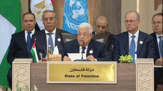 عباس يطالب بتسليم معابر غزة للحكومة الفلسطينية