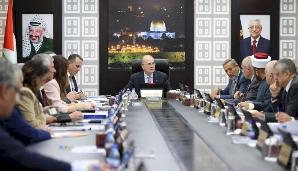 رئيس الوزراء: نثق بأن الوضع المالي سيشهد تحسناً في الأشهر المقبلة