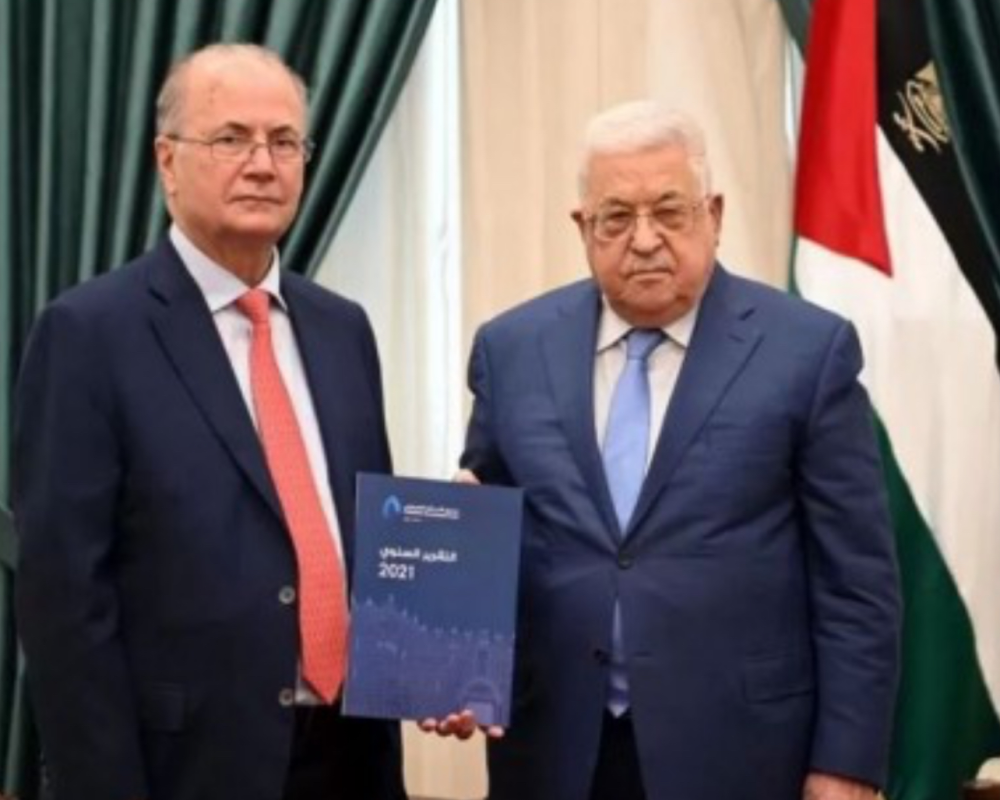 مُقترح أوروبي على الطّاولة تُعيقه واشنطن بعُنوان تحويل رواتب وأموال السلطة إلى “حساب صندوقي” يُشرف عليه البنك الدولي