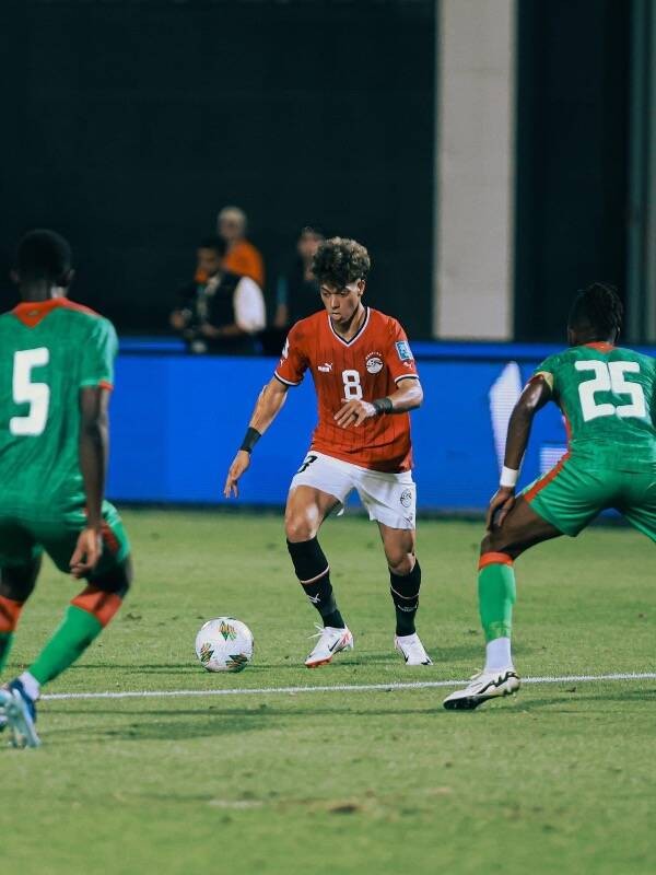 بالصور: تريزيجيه يمنح فراعنة حسام حسن فوزا صعبا على بوركينا فاسو