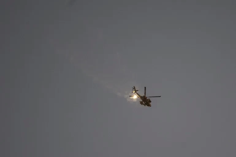 غارات على خان يونس ورفح وصفارات الإنذار تدوي بغلاف غزة