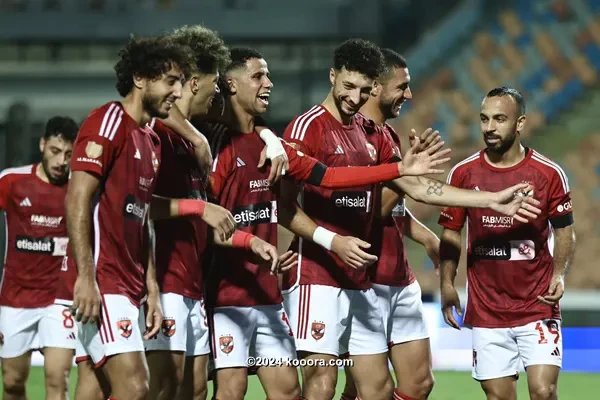 بالصور : الأهلي يقهر سيراميكا ويقترب من حسم الدوري