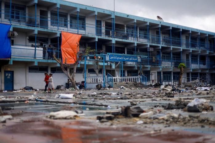 "حماس" تكذب مزاعم الاحتلال بوجود مقاومين بمدرسة الجاعوني التابعة للأونروا