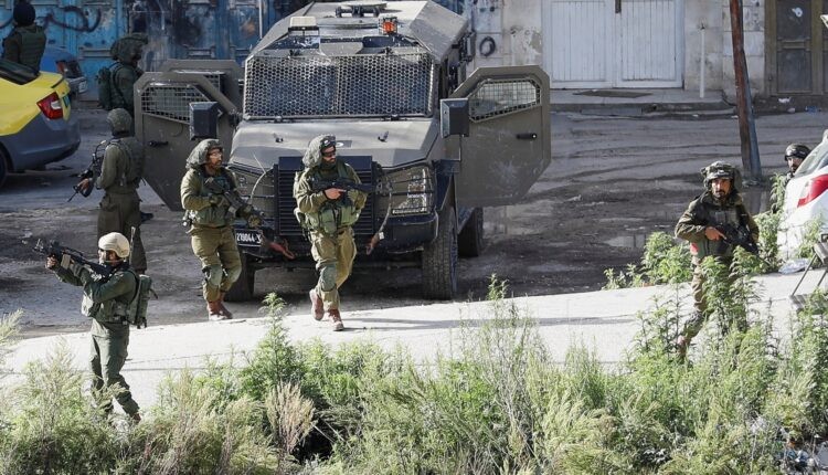 جيش الاحتلال يقتحم مخيم بلاطة بالضفة الغربية للمرة الرابعة خلال 24 ساعة