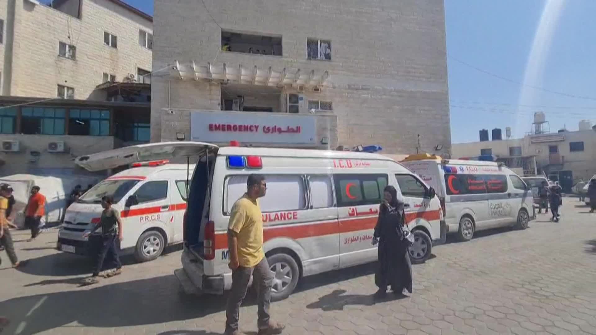 17 شهيدًا بمجزرة للاحتلال في مخيم النصيرات وسط القطاع