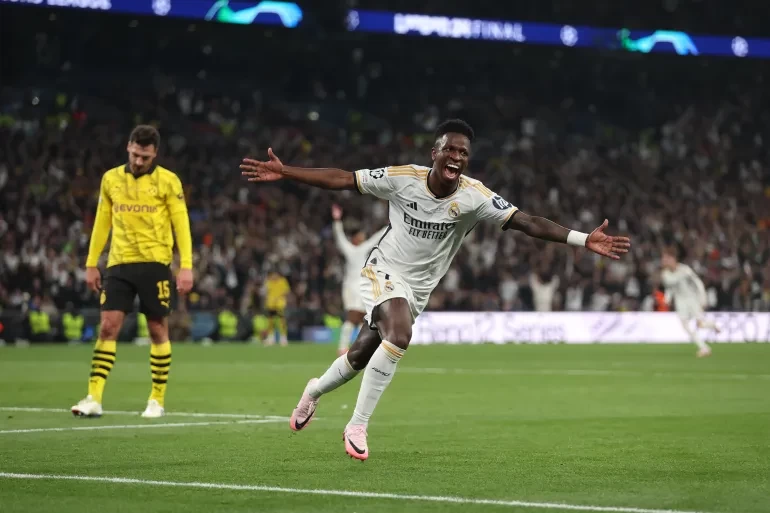 المرشحون الـ10 للفوز بجائزة الكرة الذهبية