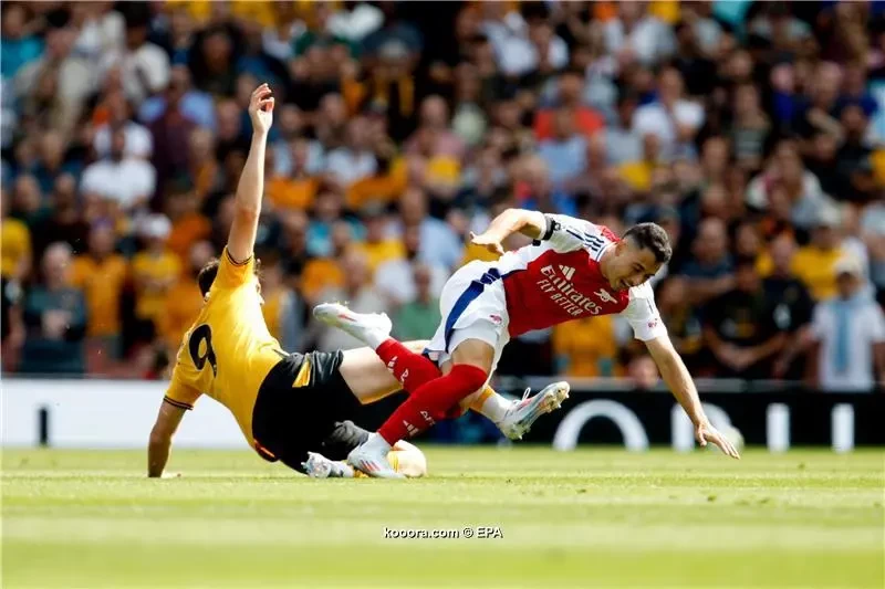 بالصور.. آرسنال يبدأ موسمه بصيد الذئاب في البريميرليج