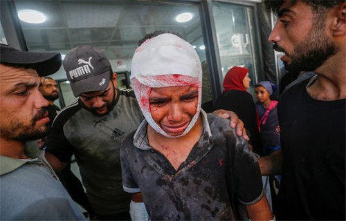 71 شهيداً .. دبابات الاحتلال تصل إلى وسط خان يونس