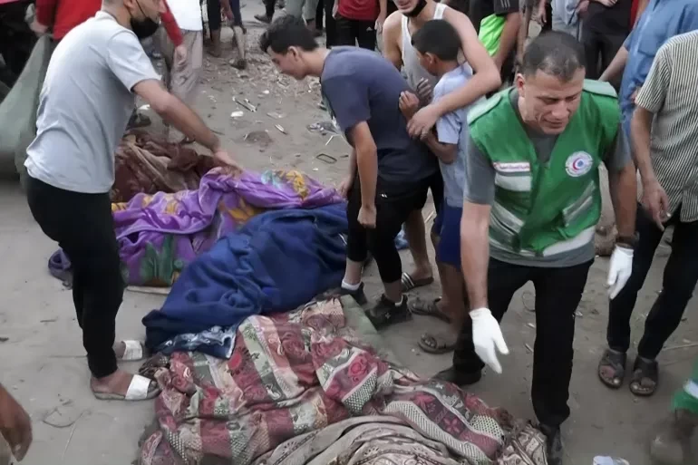 بالاسماء : ارتفاع عدد الشهداء جراء قصف الاحتلال الزوايدة إلى 15والحتلال يشطب عائلة من السجل المدني