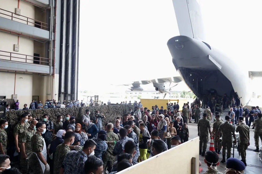 وصول عدد من جرحى العدوان الإسرائيلي إلى ماليزيا لتلقي العلاج