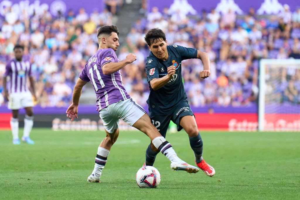 بالصور : بلد الوليد يستهل موسمه بانتصار على إسبانيول