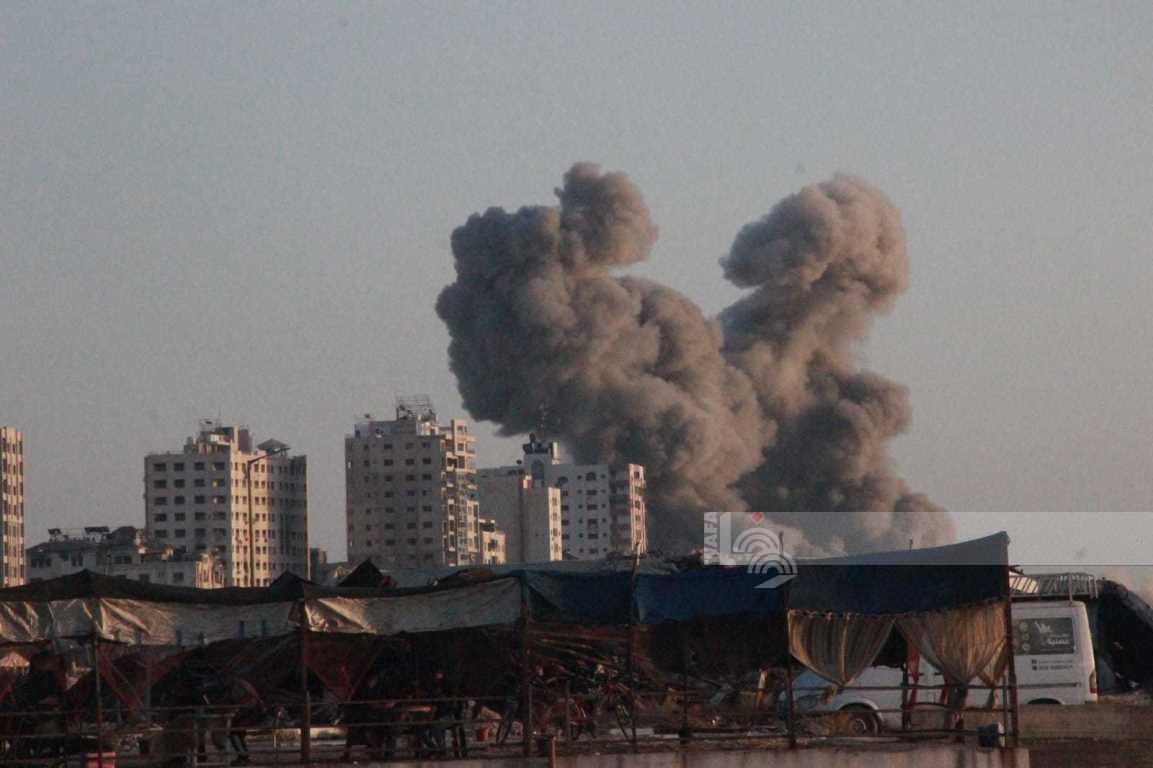 ثلاثة شهداء وإصابات في قصف للاحتلال على مدينتي رفح وغزة