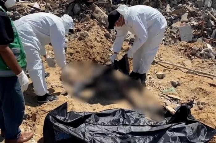 صحة غزة ترفض تسلم 88 جثمانا من قوات الاحتلال وتستنجد بالصليب الأحمر