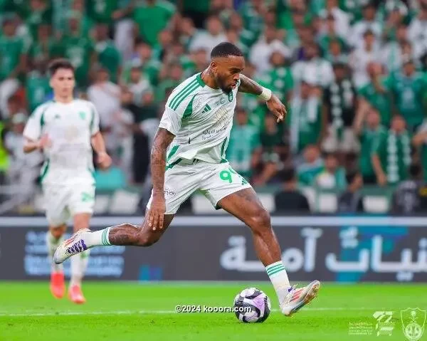 دوري روشن للمحترفين.