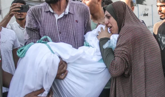 أربعة شهداء في قصف للاحتلال وسط قطاع غزة