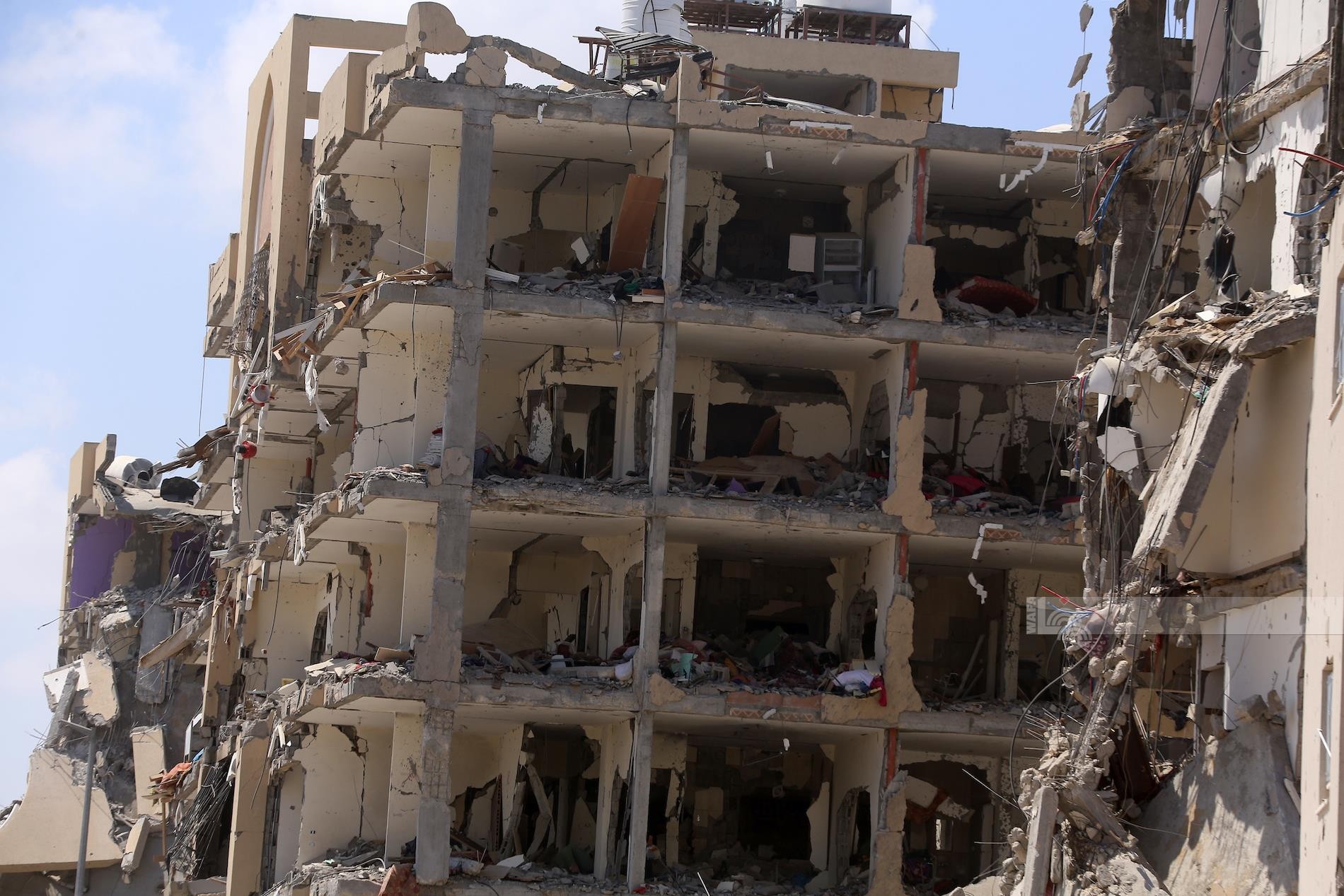 عشرات الشهداء والجرحى في قصف الاحتلال مناطق متفرقة من قطاع غزة