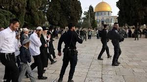 مستوطنون يقتحمون "الأقصى"