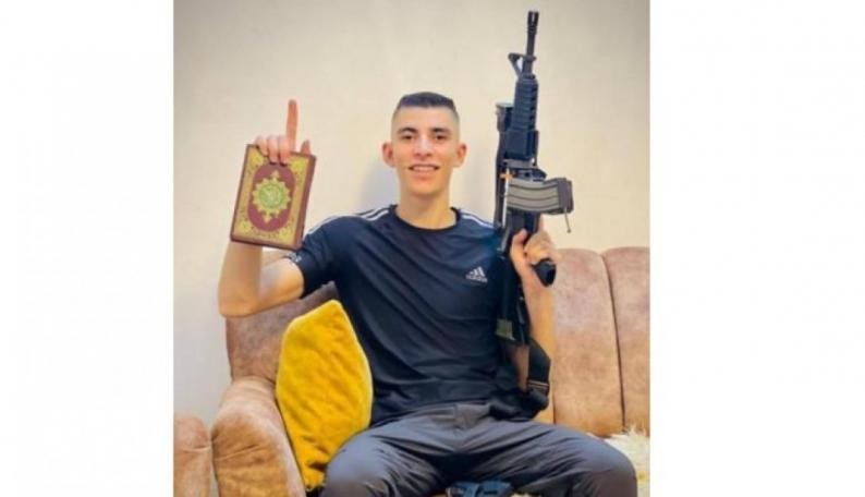 محمد الزبيدي في وصيته الأخيرة.. أعشق الحياة والرسم والبسمة لكن أي حياة والاحتلال يقتلنا؟!