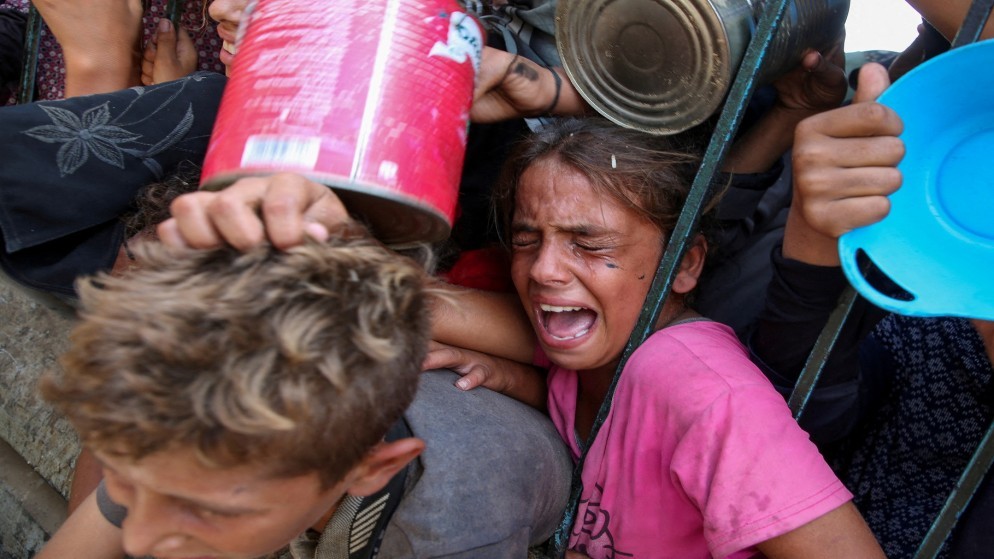 7 شهداء ومصابون في قصف الاحتلال مدرسة تؤوي نازحين في مخيم الشاطئ