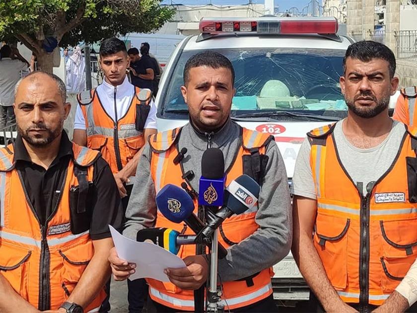 الاحتلال يطلق النار على طواقم الدفاع المدني أثناء عملية إنقاذ شمال قطاع غزة