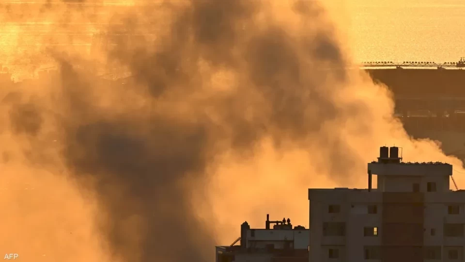 الاحتلال يقصف الضاحية الجنوبية لبيروت وحزب الله يواصل هجماته