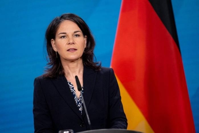 المركز الألماني للإعلام ينفي الادعاء بأن وزيرة خارجية ألمانيا تدعم الهجمات على المدنيين