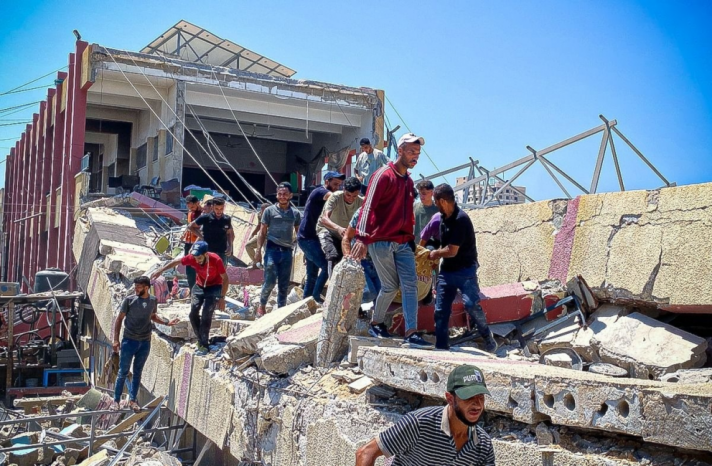 ثلاثة شهداء بينهم امرأة في قصف للاحتلال وسط قطاع غزة