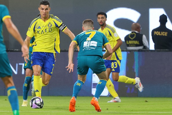 دوري روشن للمحترفين.