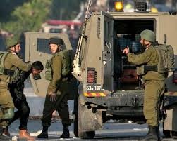 الاحتلال يعتقل شابا من بلاطة البلد