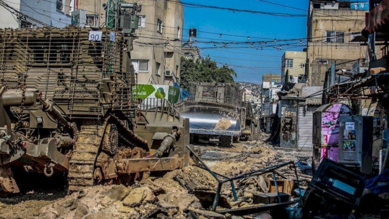 الاحتلال يواصل عدوانه على جنين ومخيمها وسط أنباء عن ارتقاء شهيدين في قرية مثلث الشهداء