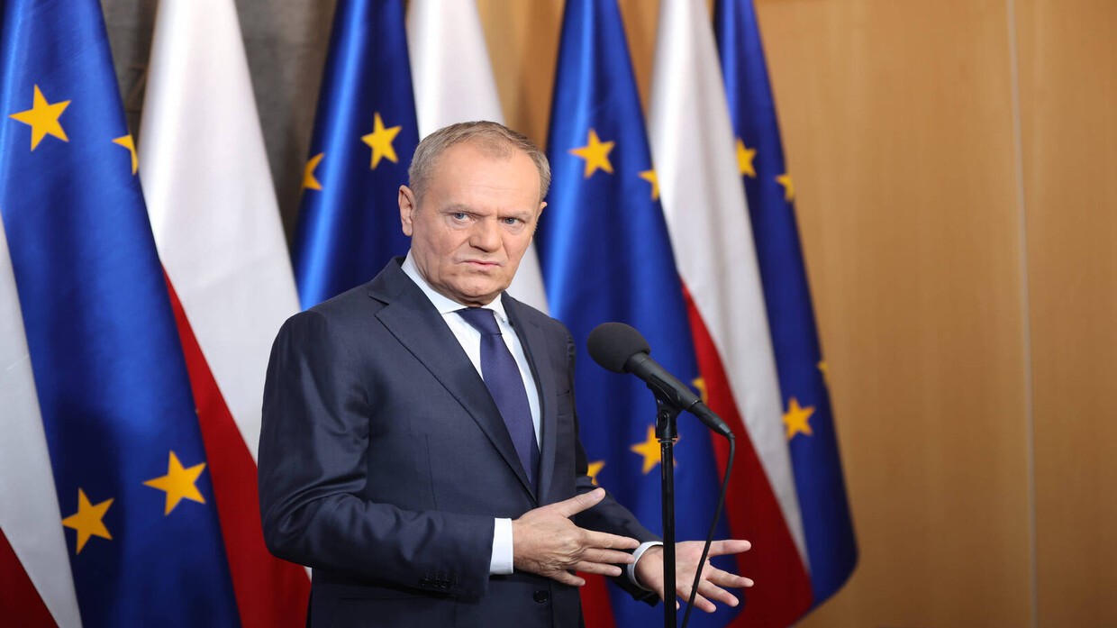 رئيس وزراء بولندا يُرجح موعد حل أزمة أوكرانيا عقب تنصيب ترامب