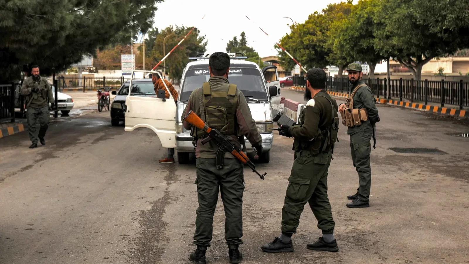 اعتقال شخصيات كبيرة من النظام السابق في طرطوس