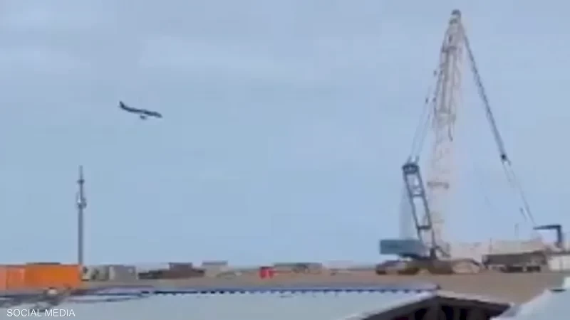 تحطم طائرة ركاب أذربيجانية في كازاخستان على متنها 105 ركاب