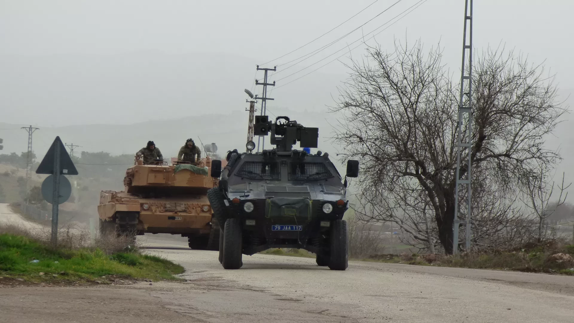 مسؤولون أمريكيون: تركيا تُعزز تواجدها على الحدود مع سوريا