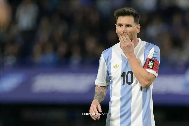 للمرة الأولى منذ 20 عاما.. ميسي خارج تشكيلة العام