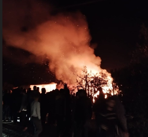 7 شهداء وعشرات الجرحى في قصف عنيف للاحتلال استهدف خيام النازحين غرب خان يونس