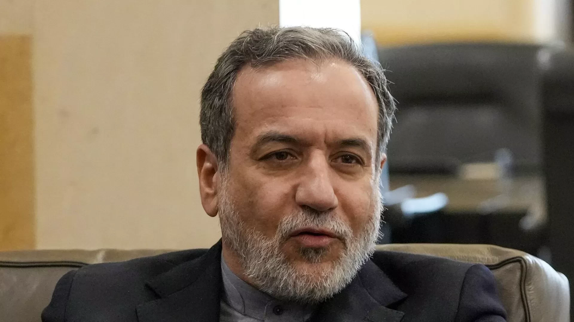 وزير خارجية إيران يكشف تفاصيل آخر لقاء جمعه ببشار الأسد