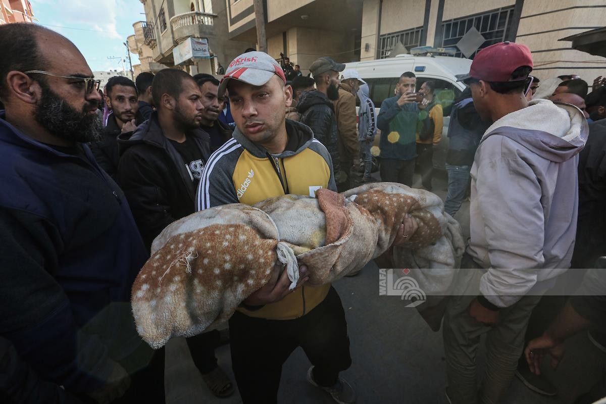 4 شهداء ومصابون في قصف الاحتلال مجموعة مواطنين غرب مدينة غزة