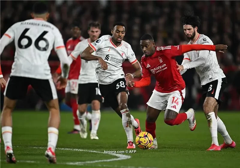 بالصور : ليفربول يحصد نقطة من موقعة توتنجهام فورست