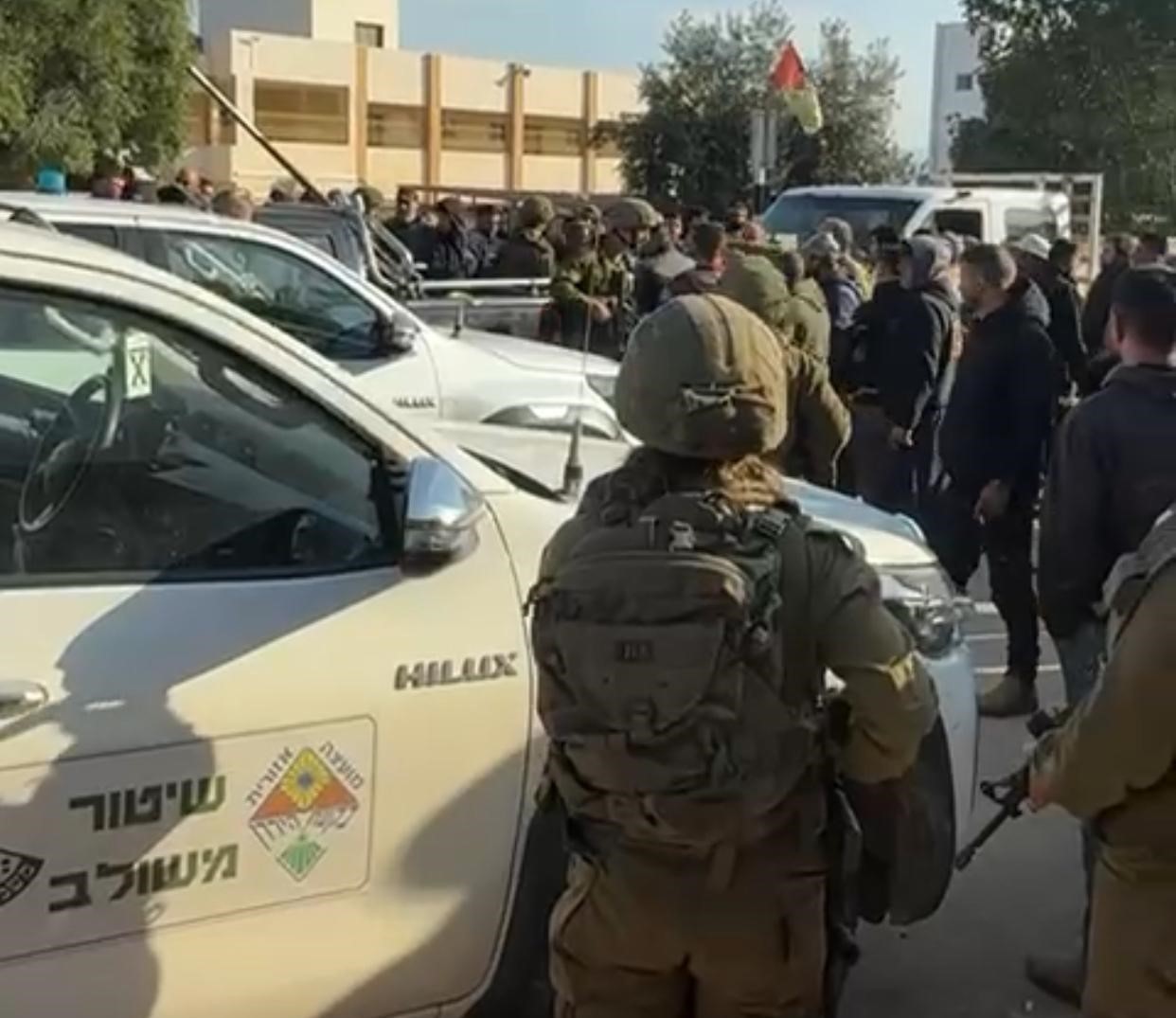 مستوطنون يُنفذون عدة انتهاكات بحق المواطنين وممتلكاتهم في الضفة