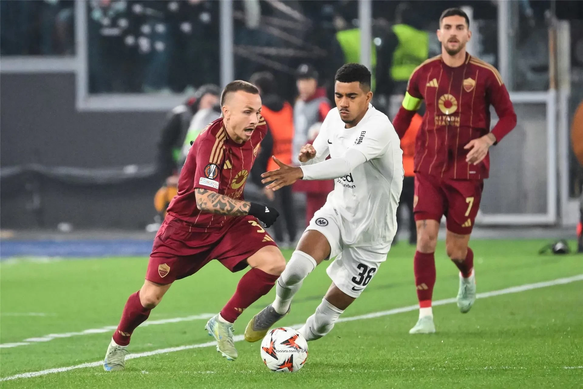 بالصور : روما يفوز على فرانكفورت ويتأهل لملحق اليوروباليج