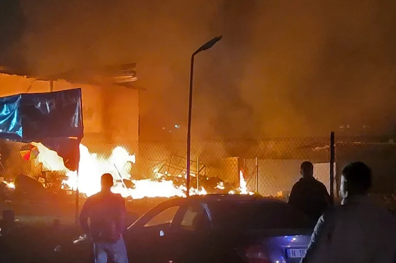 24 جريحا بقصف إسرائيلي على النبطية جنوبي لبنان