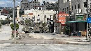 الاحتلال يواصل عدوانه على طولكرم: تفجير منازل وتدمير البنية التحتية وتهجير المواطنين