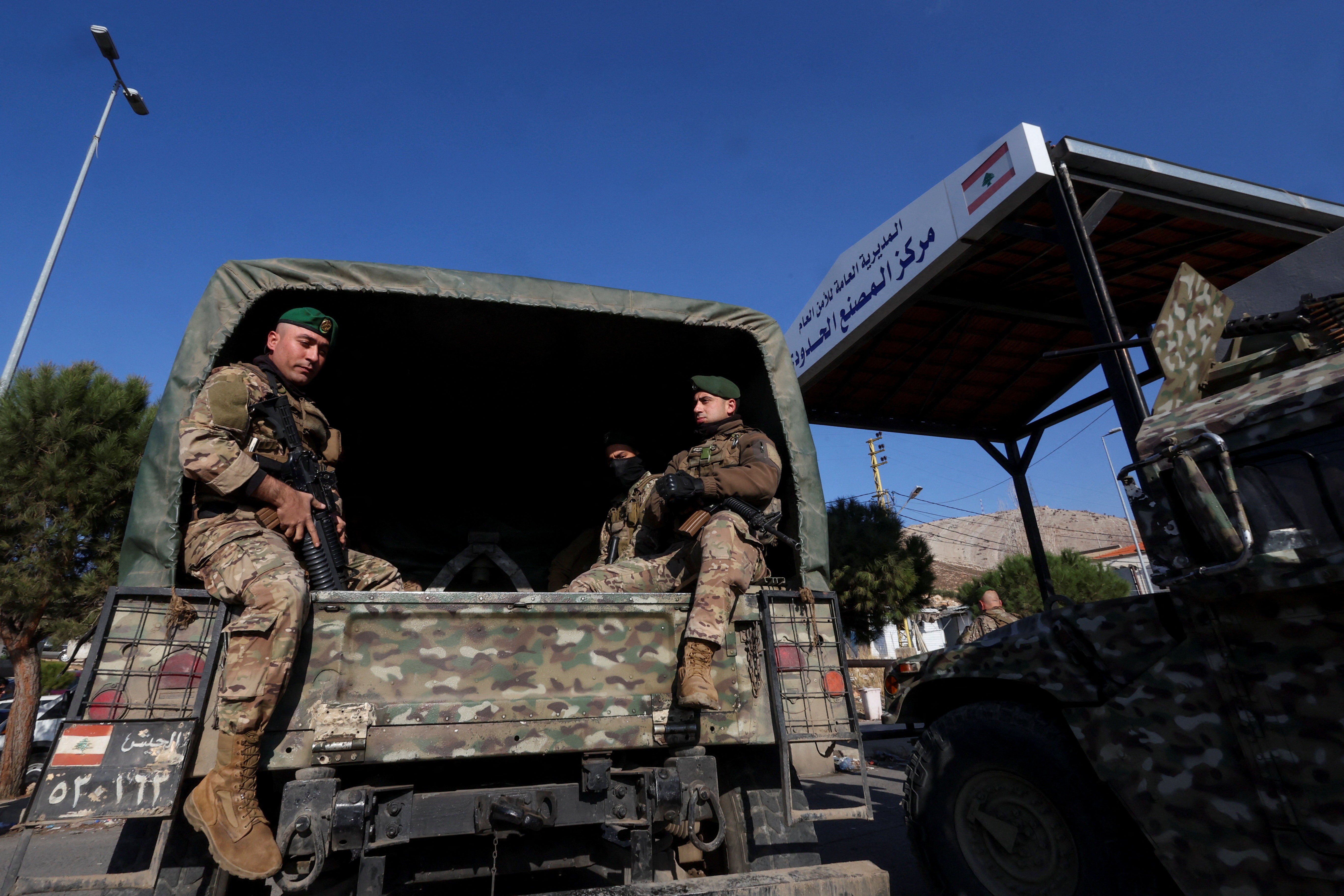 الجيش اللبناني يؤكد جاهزيته للانتشار في المناطق الحدودية ويتهم "إسرائيل" بالمماطلة