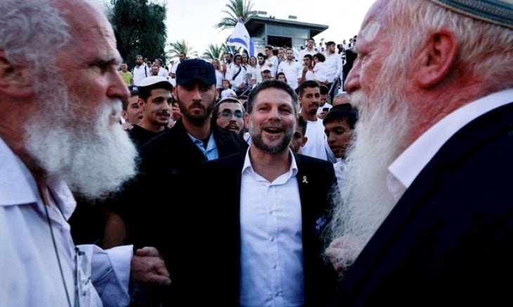 "إسرائيل هيوم": عام 2024 اكتمل بناء أركان "دولة سموتريتش" في الضفة الغربية