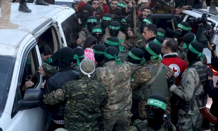 تقرير: إسرائيل تريد استعادة أسراها التسعة الأحياء دفعة واحدة بالأيام المقبلة